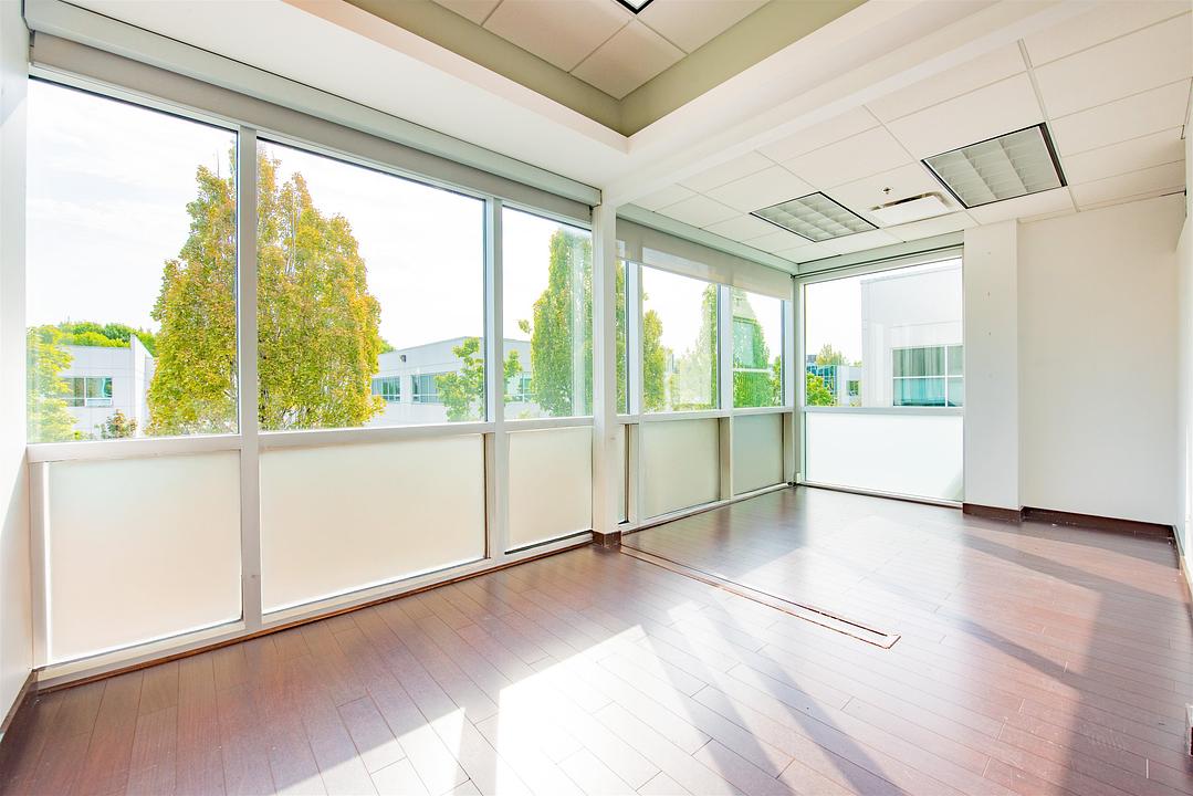 225 - 220-8600 Cambie Road, Richmond, BC
