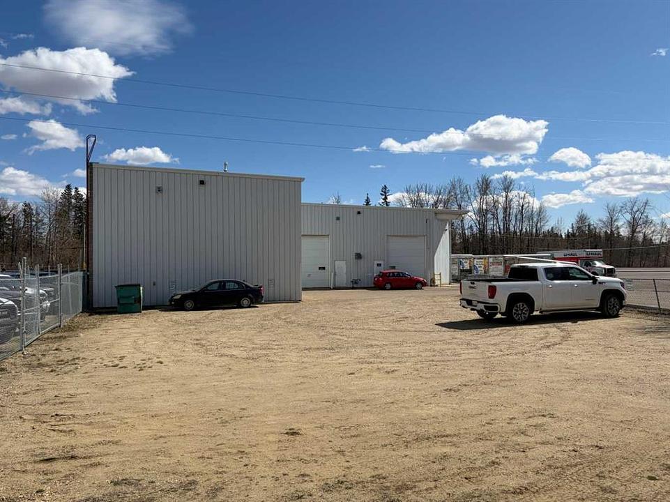 1-3 - 4768 Riverside Drive, Red Deer, AB