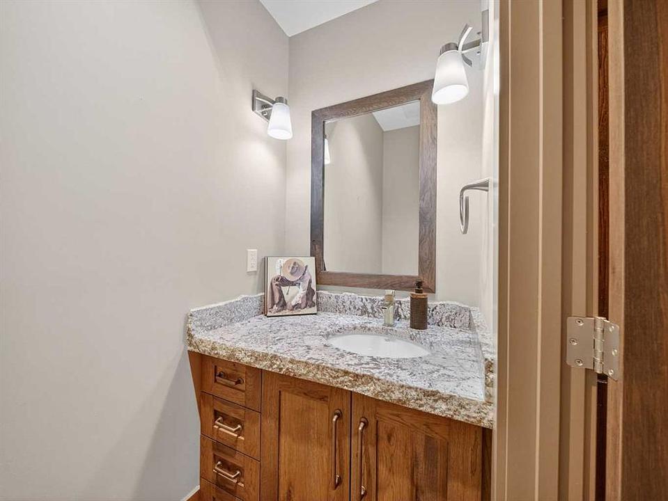 1015 11 Street Southeast, Calgary, AB