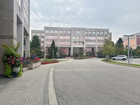 15 Allstate Parkway, Markham, ON