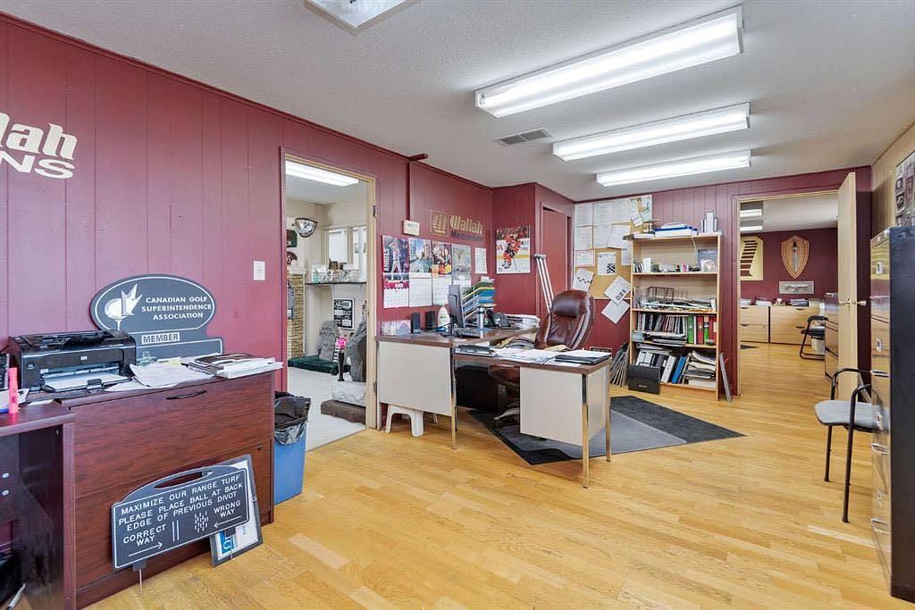 4948 54 Avenue, Red Deer, AB