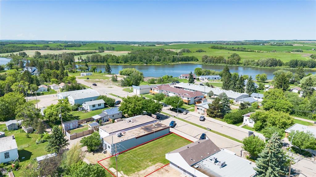 4851 Main Street, Alix, AB