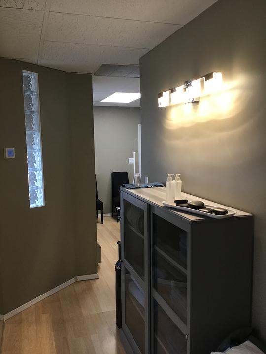 8041 Granville Street, Vancouver, BC