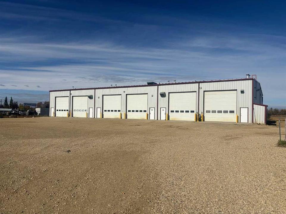 18 Sylvaire Close, Sylvan Lake, AB