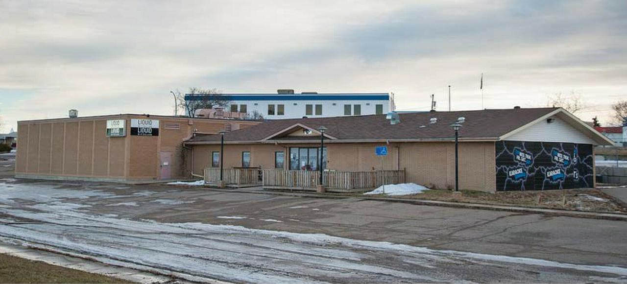 638 14 Street Southwest, Medicine Hat, AB