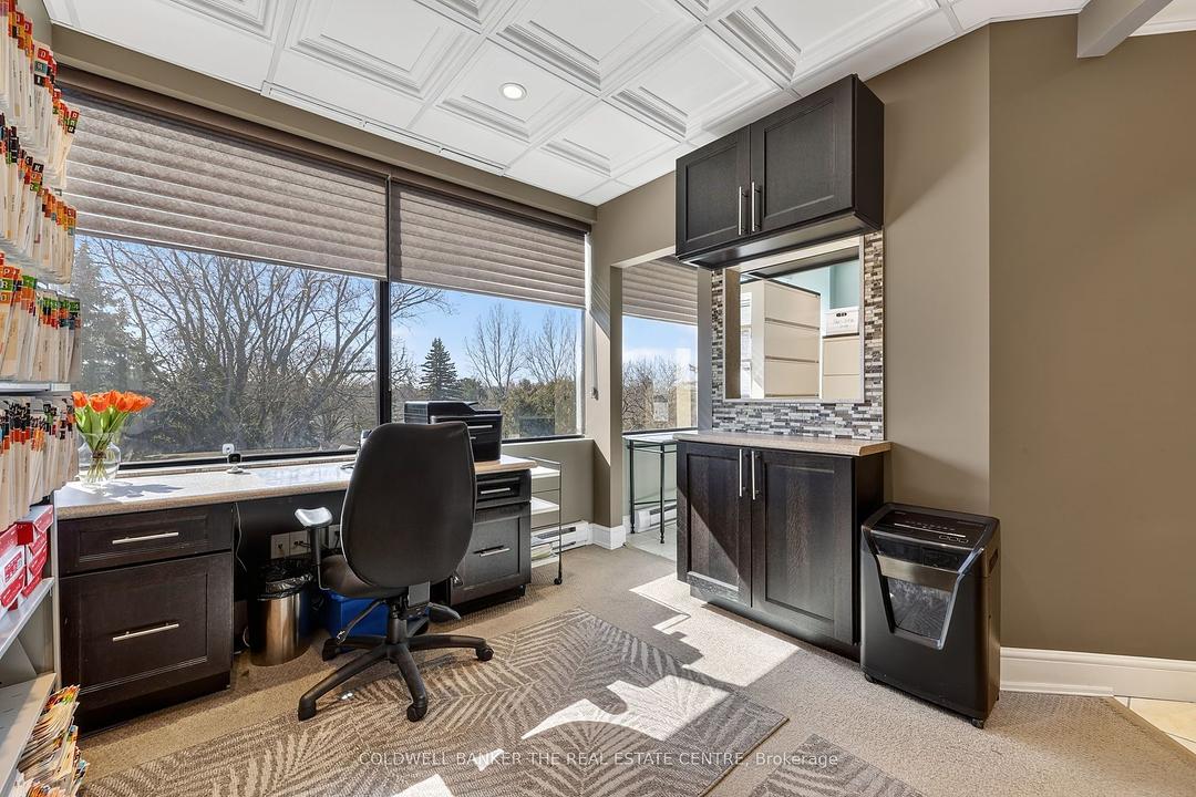 309 - 712 Davis Drive, Newmarket, ON