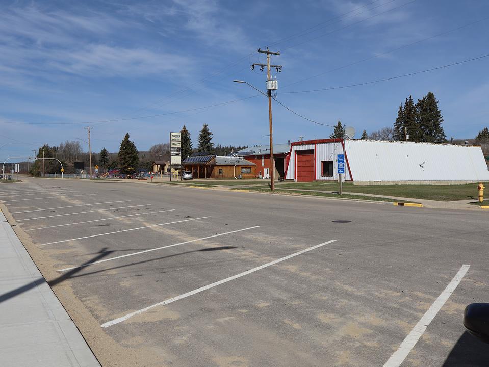 22 State Avenue, Fort Assiniboine, AB