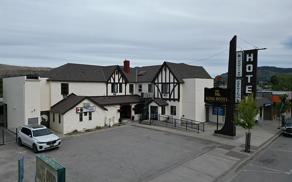 6341 Main Street, Oliver, BC