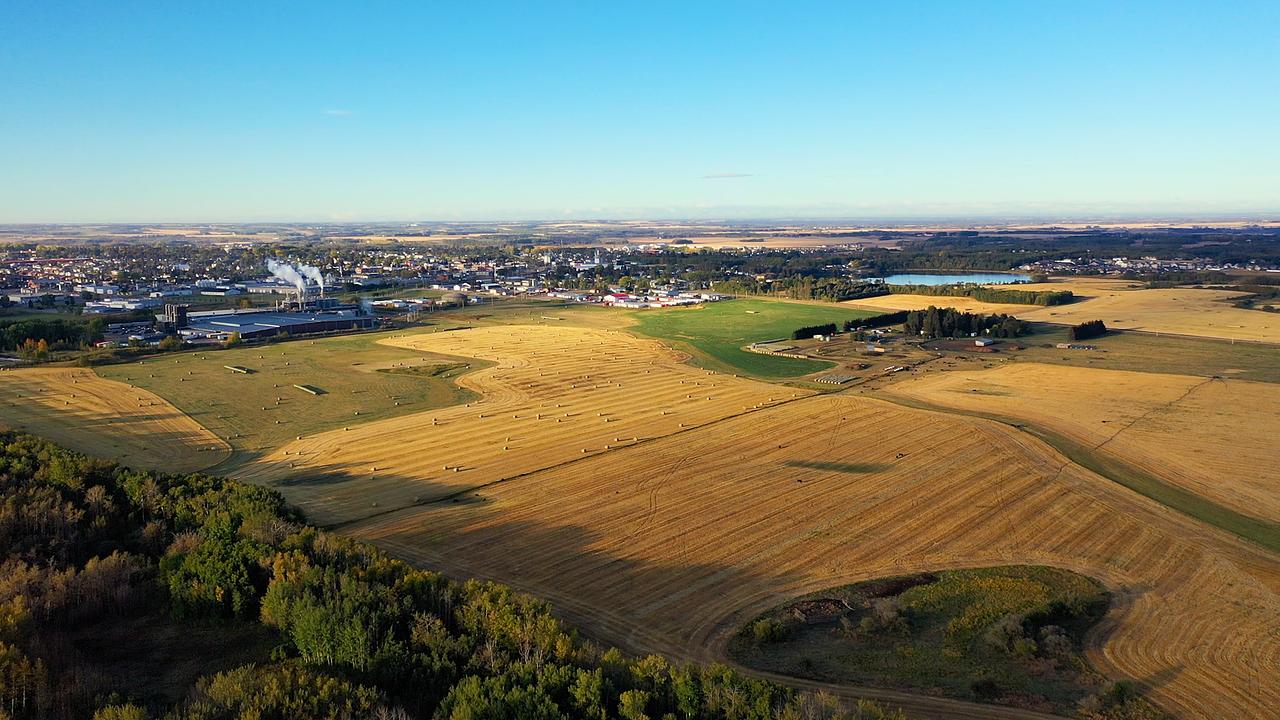 6340 C And East Trail, Innisfail, AB