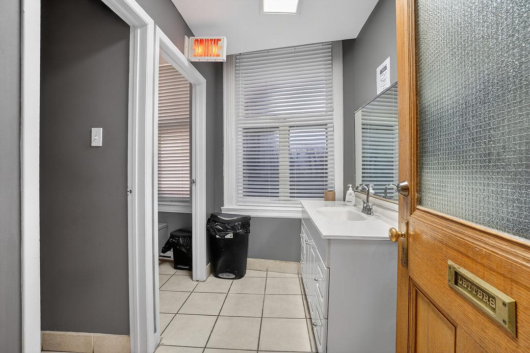2e - 84 Rue Notre-Dame Ouest, Montréal, QC