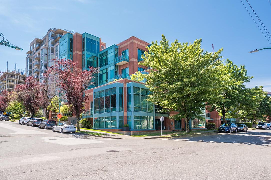 1108 West 8th Avenue, Vancouver, BC