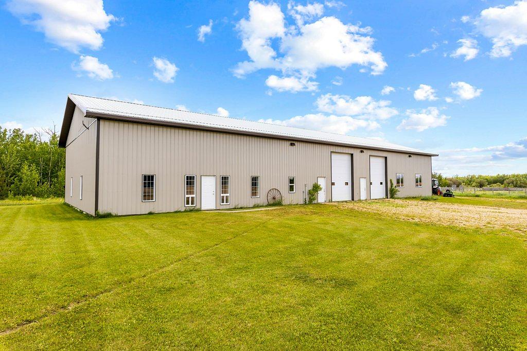 26517 Township Road 584, Pickardville, AB
