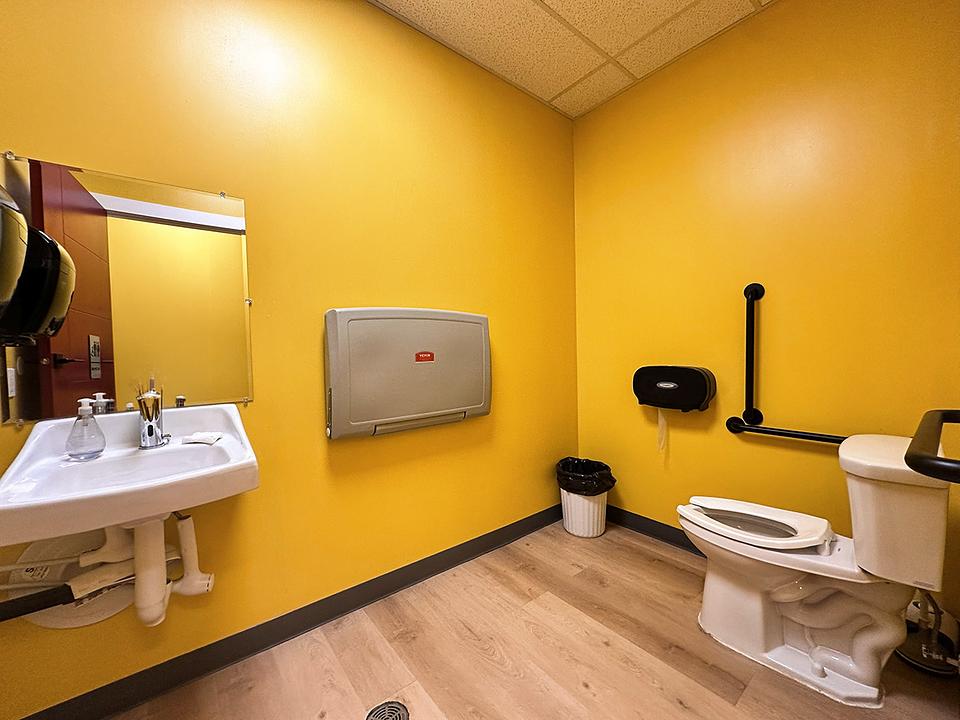 7133 Winterburn Road Northwest, Edmonton, AB
