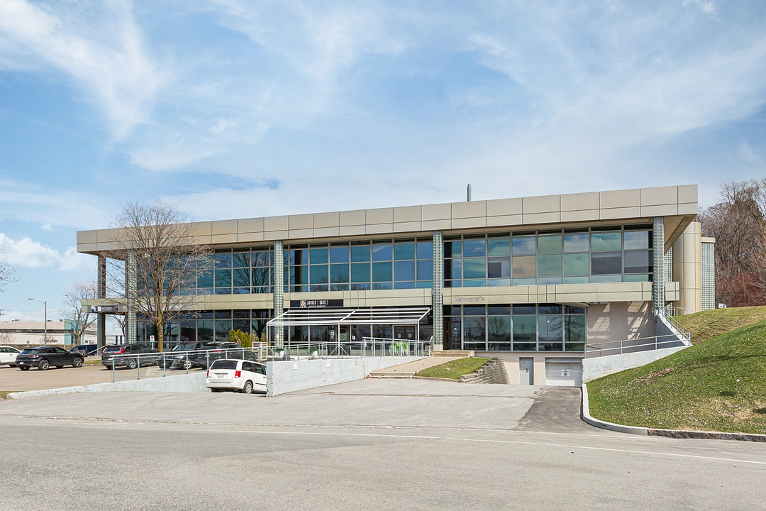 112 - 1995 Rue Frank-Carrel, Québec, QC