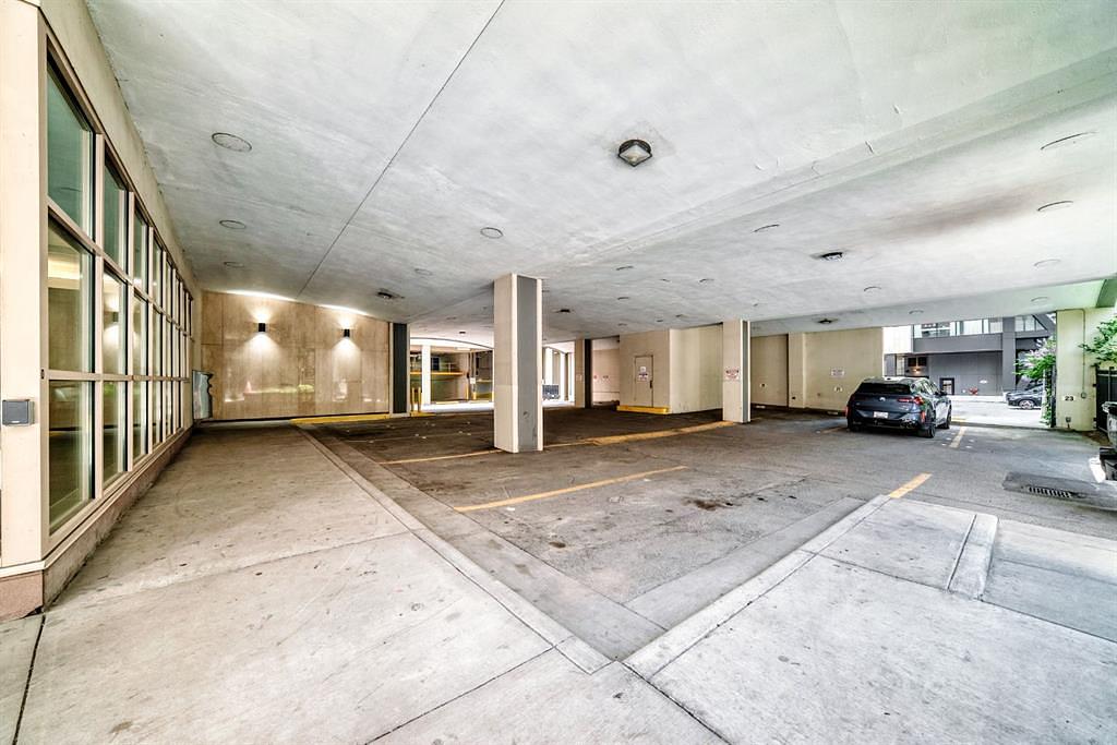910 - 634 6 Avenue Southwest, Calgary, AB