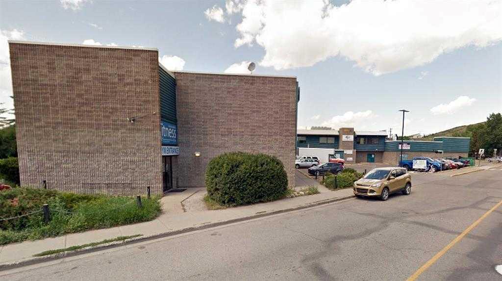118 1 Avenue, Cochrane, AB
