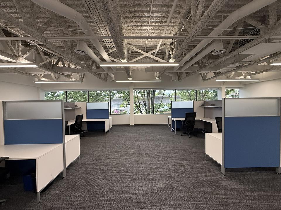 300 - 4190 Lougheed Hwy, Burnaby, BC
