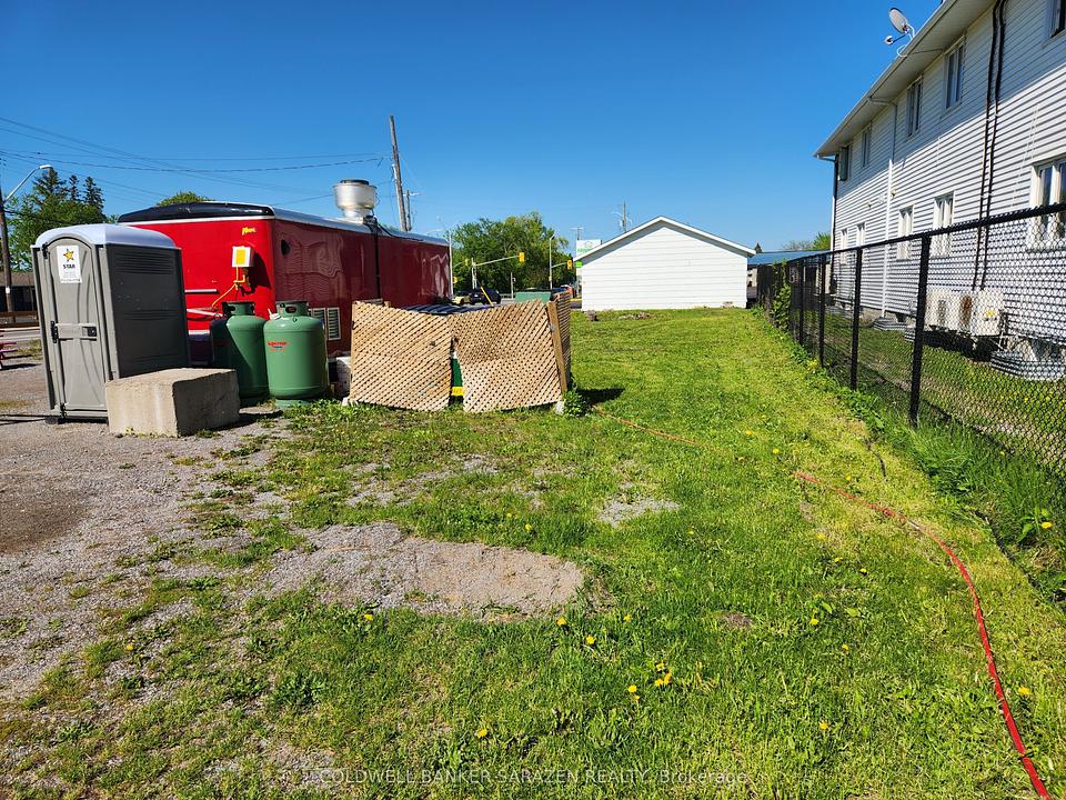 182 Daniel Street South, Arnprior, ON