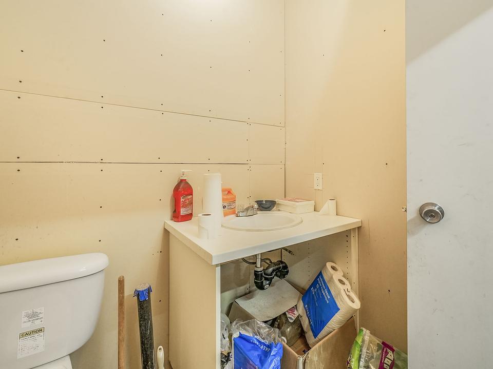 15454 131 Avenue Northwest, Edmonton, AB