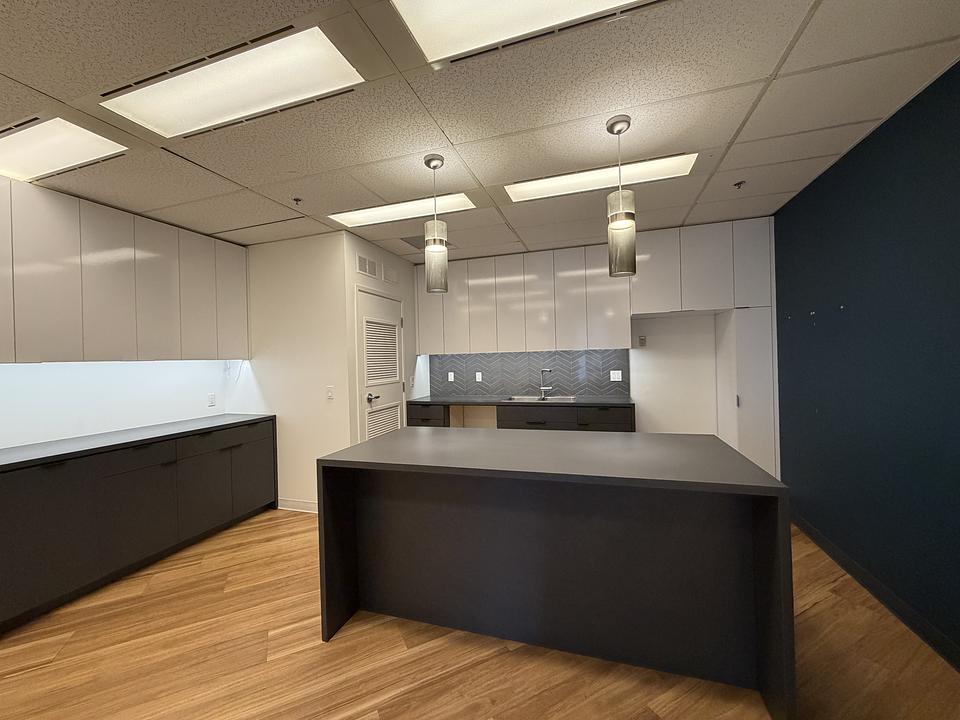 1700 - 1055 West Georgia Street, Vancouver, BC
