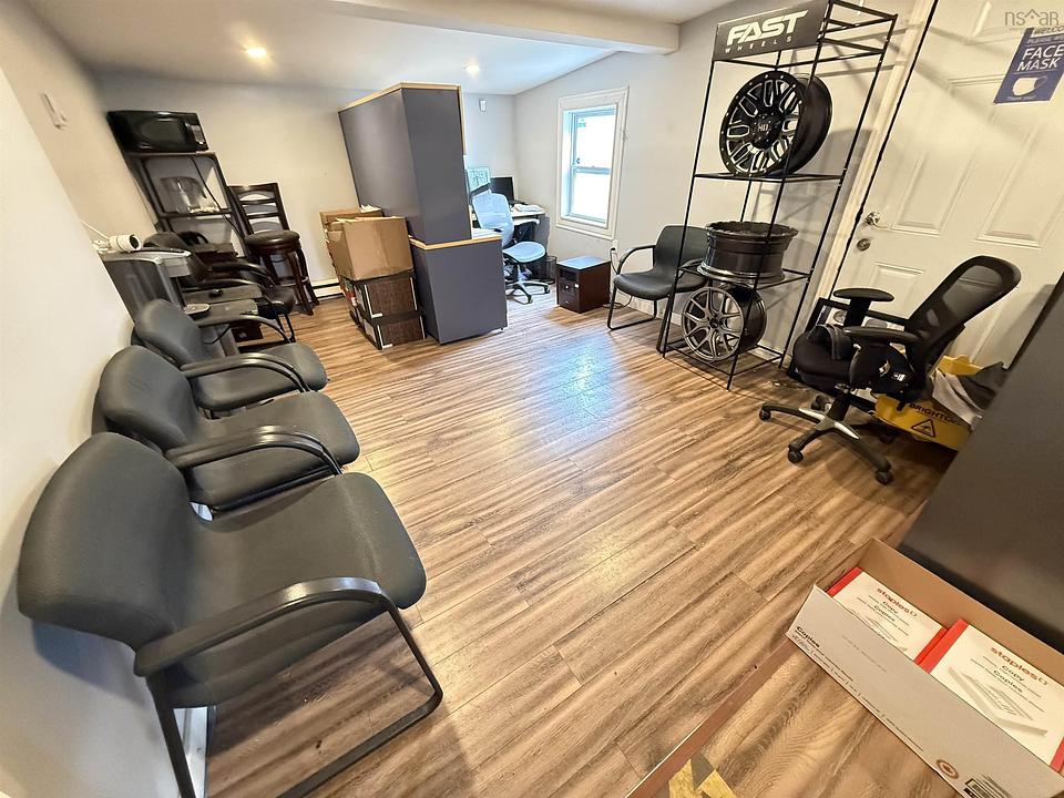 1323 Highway 2, Lantz, NS