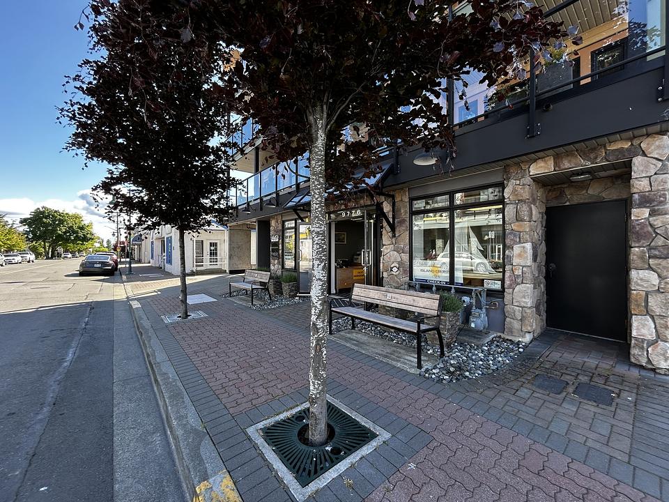 9776 Fourth Street, Sidney, BC