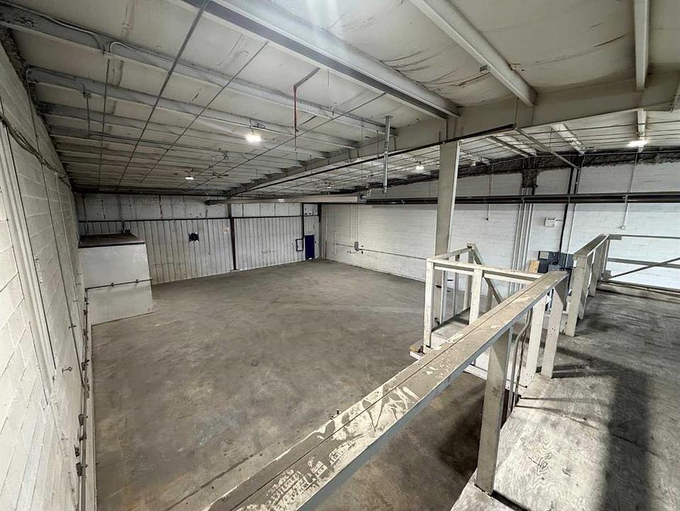 170 - 8319 Chiles Industrial Avenue, Red Deer, AB