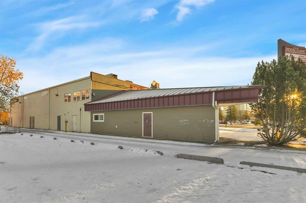 1 - 5116 52 Street, Red Deer, AB