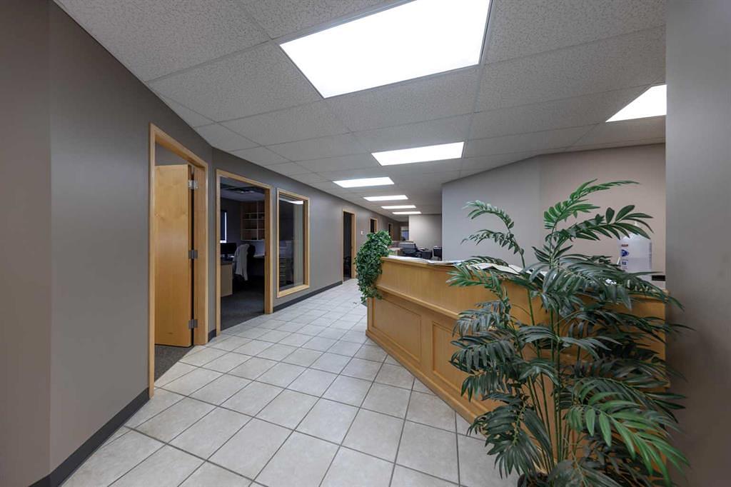 5912 50 Avenue, Lloydminster, AB