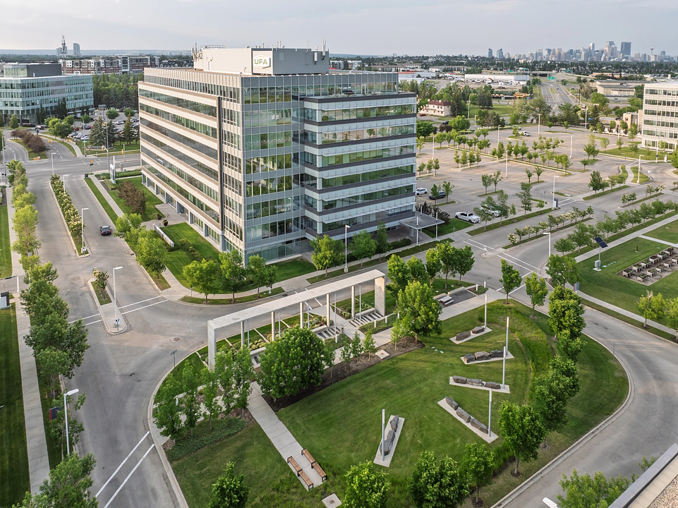 400 - 4838 Richard Road Southwest, Calgary, AB