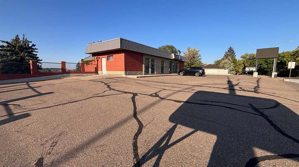 20 3rd Street Southeast, Medicine Hat, AB