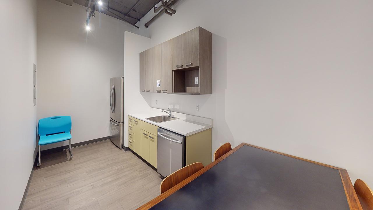 621 - 111 Peter Street, Toronto, ON
