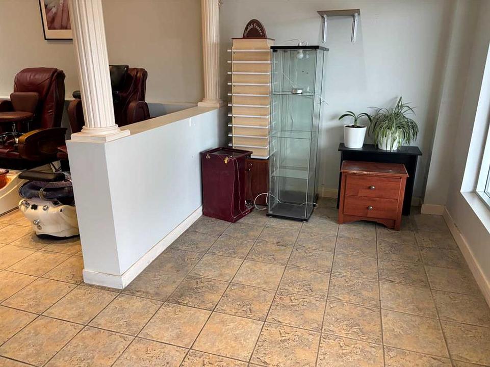 9657 - 9639 Macleod Trail Southwest, Calgary, AB