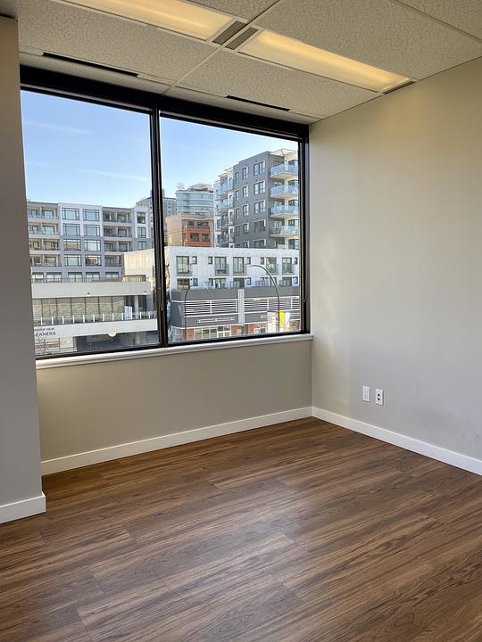 310 - 221 Esplanade West, North Vancouver, BC