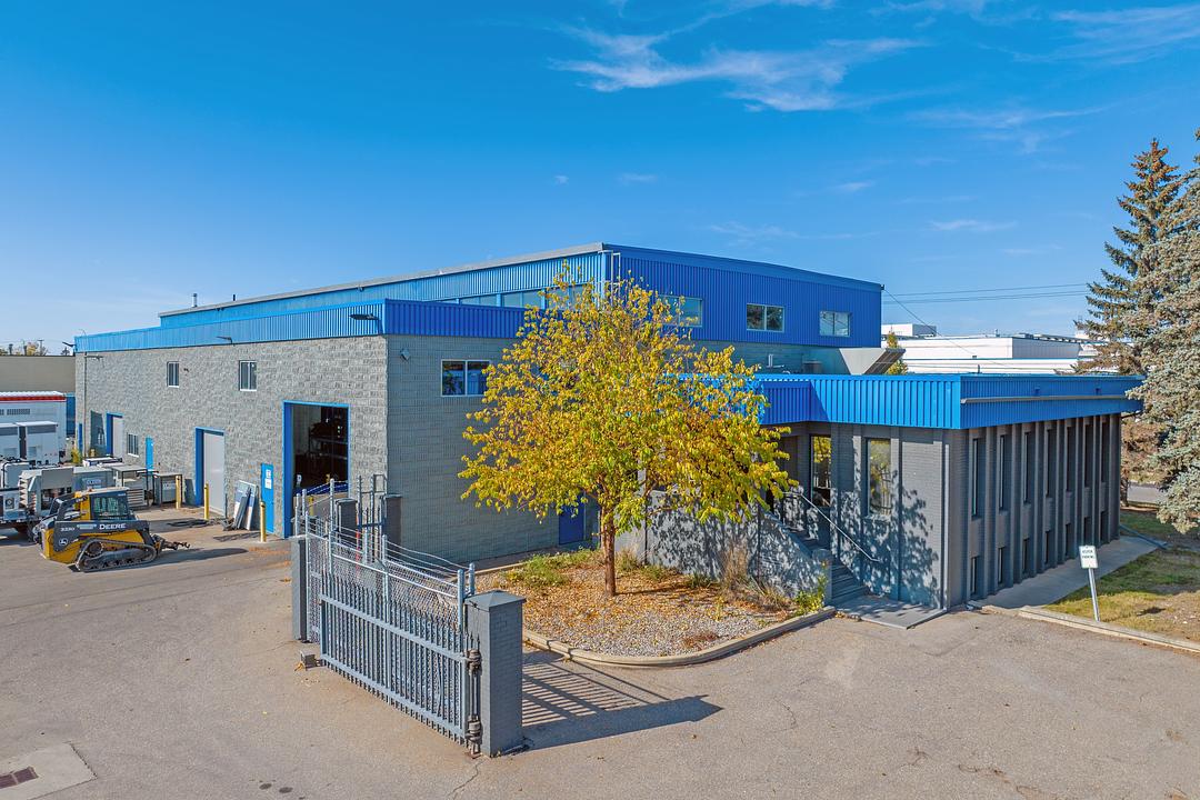 5715 35 St SE, Calgary, AB