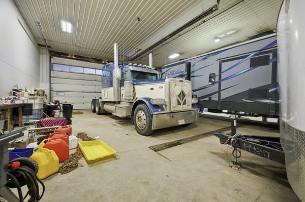 39325 Range Road 273, Bentley, AB