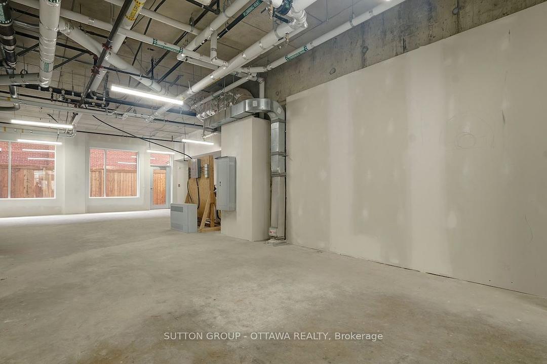 399 Winston Avenue, Ottawa, ON