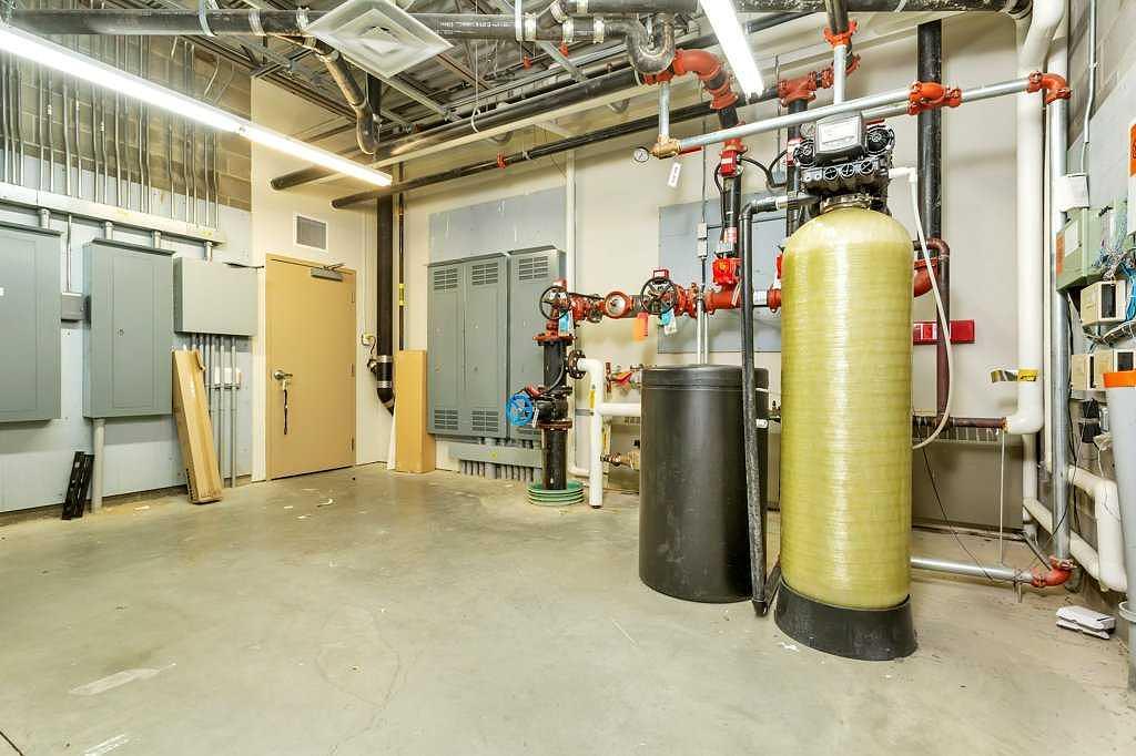 33 Schenk Industrial Road, Sylvan Lake, AB