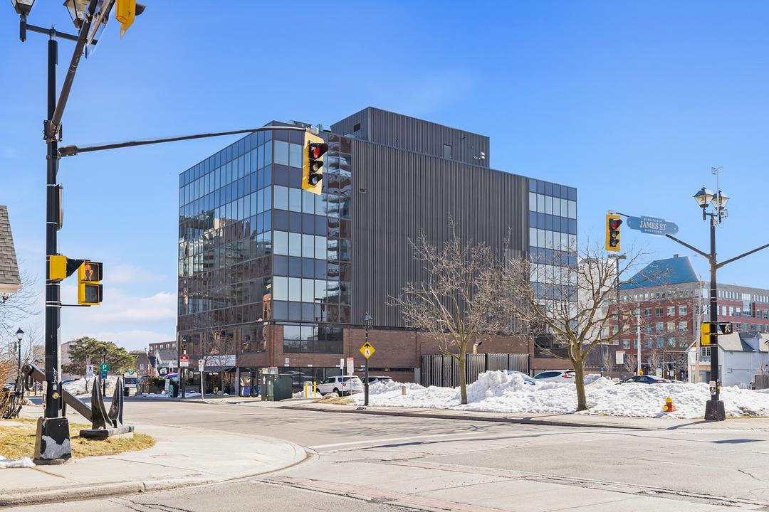 301 - 440 Elizabeth Street, Burlington, ON