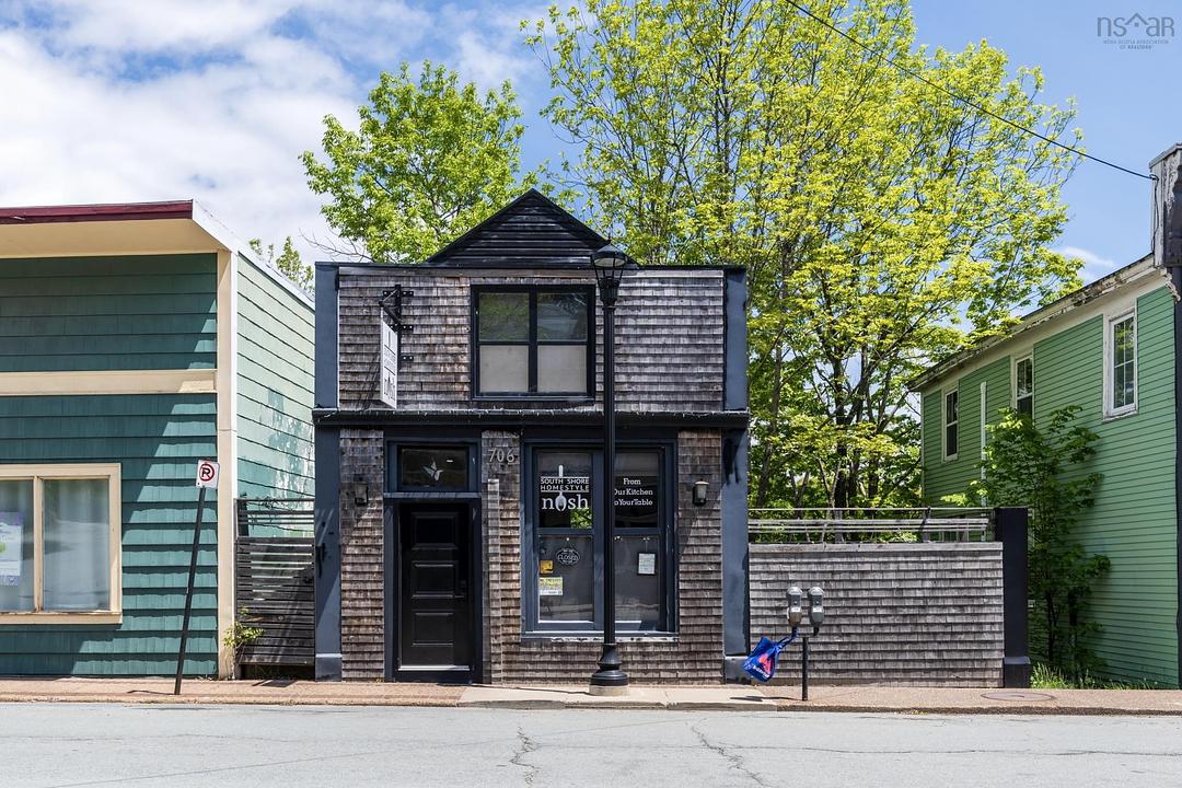 706 King Street, Bridgewater, NS