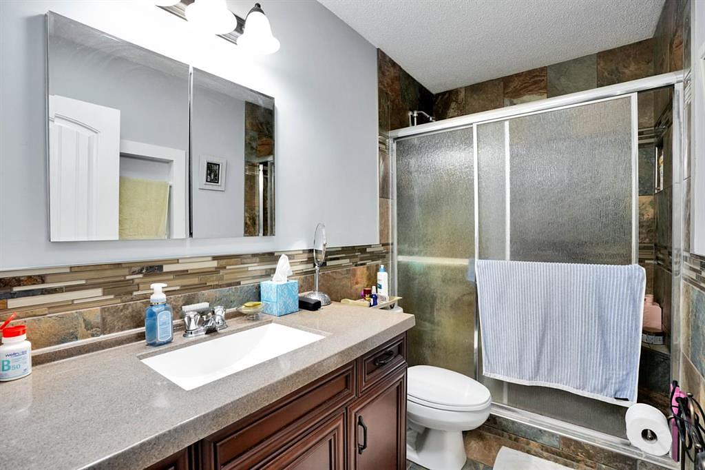 8-1415 sec 582 Highway, Didsbury, AB