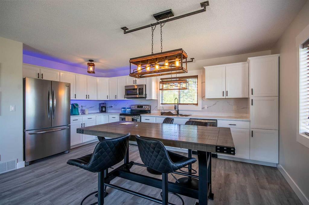 10 - 5113 Alberta 27, Mountain View County, AB