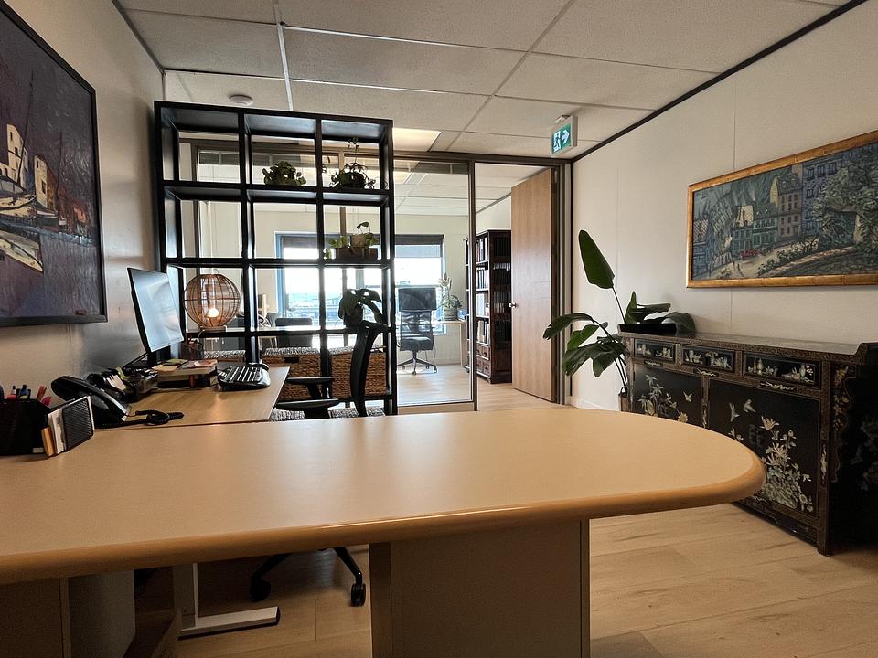 406 - 145 Chadwick Ct, North Vancouver, BC