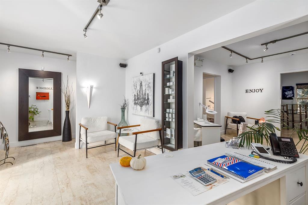 2032 34 Avenue Southwest, Calgary, AB