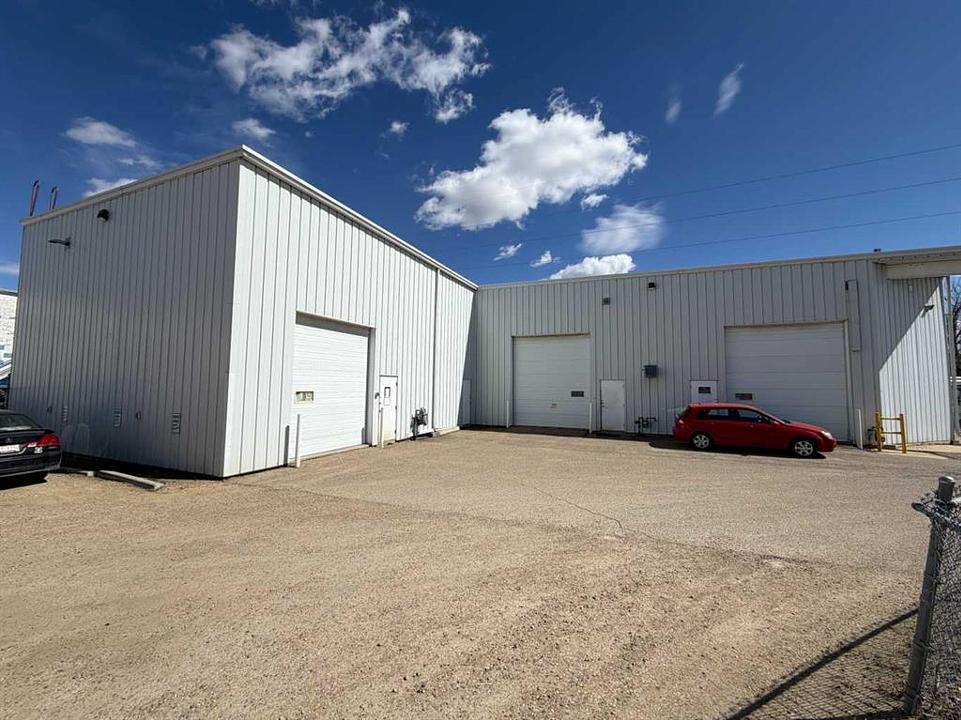 2 & 3 - 4768 Riverside Drive, Red Deer, AB