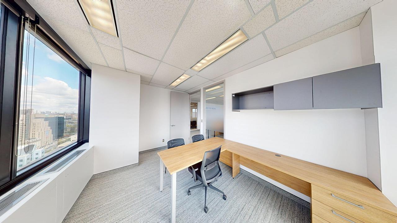 2605 - 180 Dundas Street West, Toronto, ON