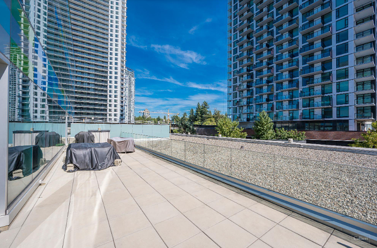 204 - 9900 King George Blvd, Surrey, BC