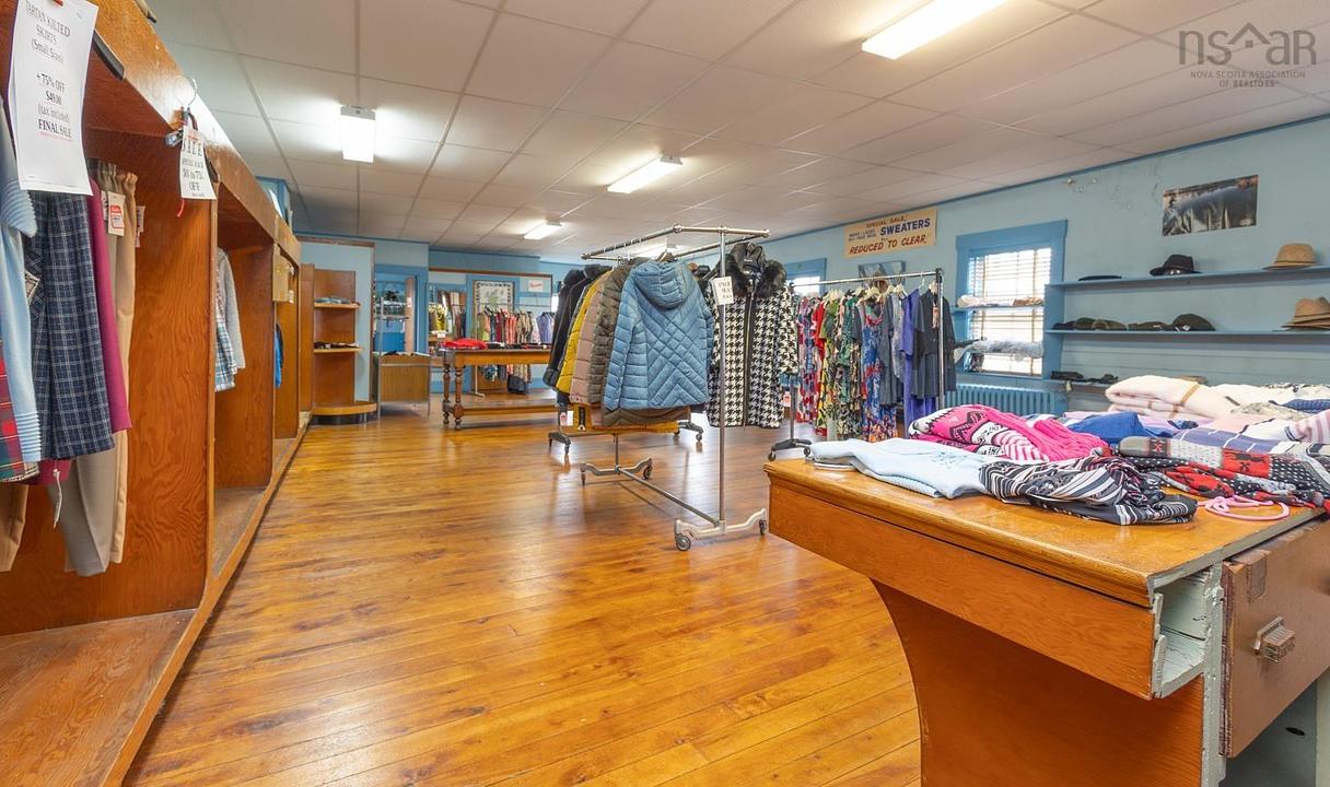 352 Main Street, Yarmouth, NS