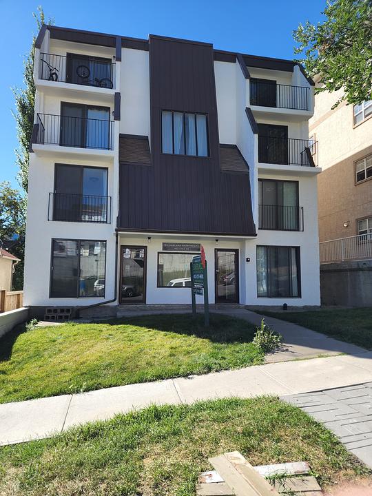 423 3 Avenue Northeast, Calgary, AB