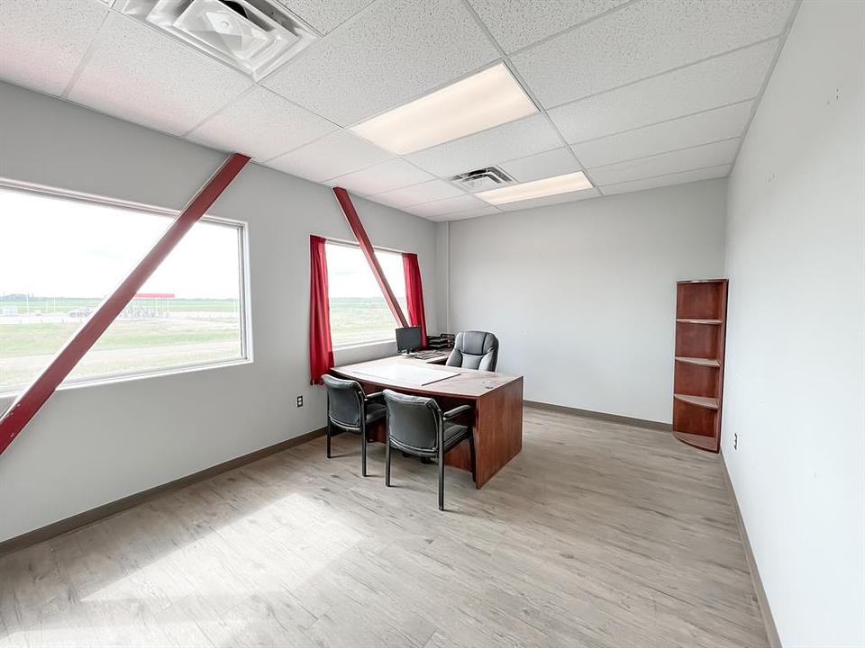 650 Sunrise Road, Peace River, AB
